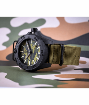 DAYNIGHT STEALTH OPS CARBON CASE GREEN CAMO DIAL GREEN/ORANGE FLAT TRITIUM TUBES AUTOMATIC WATCH SCREW DOWN CROWN