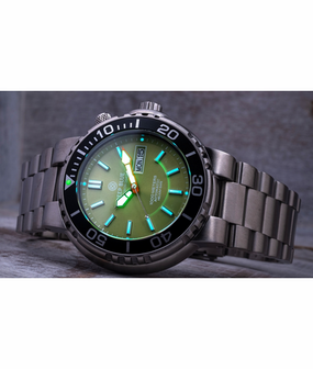 PRO SUN DIVER IV 1000 JADE LIME DIAL DIVER BRACELET