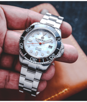 PRO DIVER 200 WHITE MOTHER OF PEARL DIAL 42.5MM AUTOMATIC BRACELET DIVE WATCH