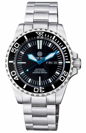 MASTER 2000 DAY DATE SWISS AUTO BLACK DIAL CLASSIC MINUTE MARKER BLUE HANDS