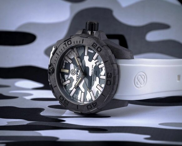 DAYNIGHT STEALTH OPS CARBON CASE BLACK GREY CAMO DIAL GREEN/ORANGE FLAT TRITIUM TUBES AUTOMATIC WATCH SCREW DOWN CROWN